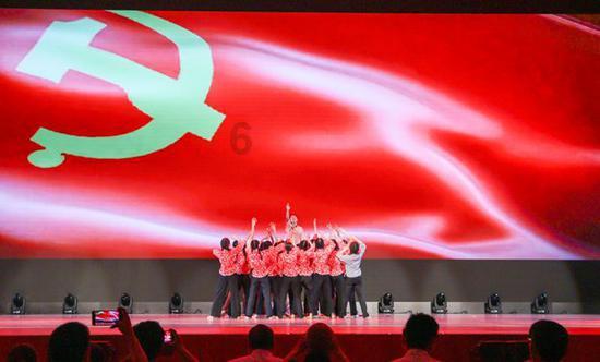 再婚的家庭，孩子该怎么处理呢？游戏画面