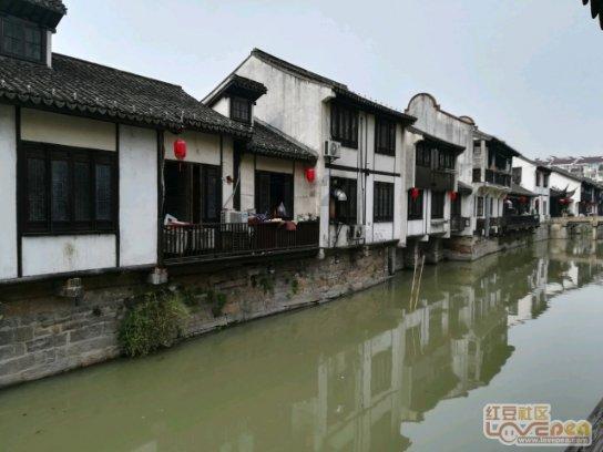 逃出上锁的现代房间2